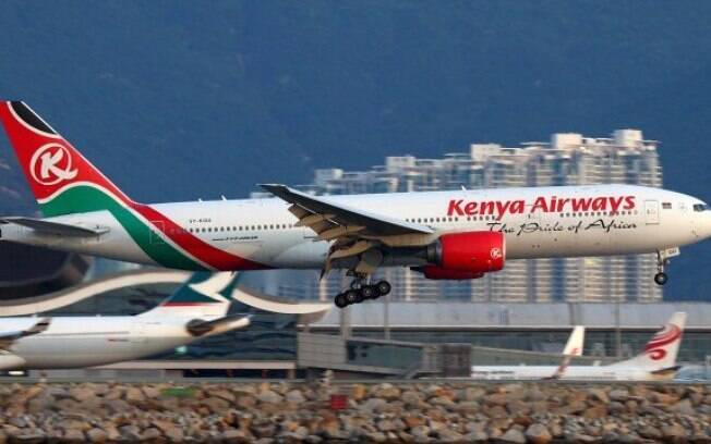 O homem provavelmente viajava clandestinamente no trem de pouso de um voo da Kenyan Airways 