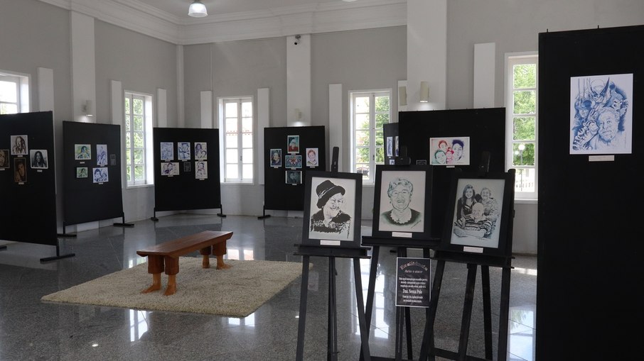 Artista Alberto Torione realiza exposição no Memorial do Imigrante Tuto Gasparini