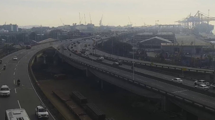 Trânsito intenso na Ponte Rio-Niterói no sentido Niterói Trânsito intenso na Ponte Rio-Niterói no sentido Niterói