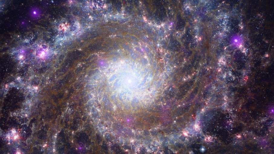 Galáxia espiral Messier 74 (M74)