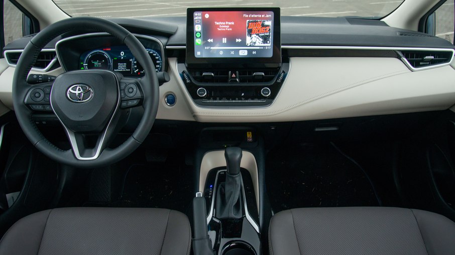 Corolla Altis Hybrid Premium