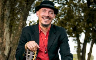 Maringá Borgert celebra seu 4º álbum de estúdio com show em SP