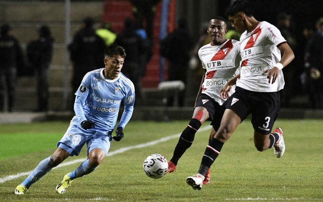 Always Ready atropelou o Sporting Cristal no jogo de ida