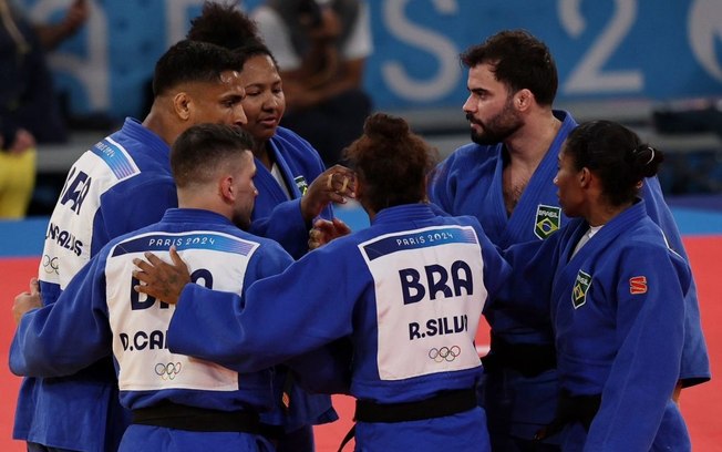 Olimpíadas: Rafa Silva brilha e Brasil conquista o bronze inédito por equipes no Judô