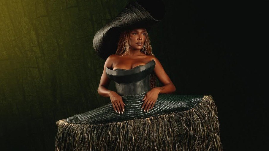 Majur celebra cultura afro-brasileira no álbum “Gira Mundo” com 16 faixas Majur celebra cultura afro-brasileira no álbum “Gira Mundo” com 16 faixas