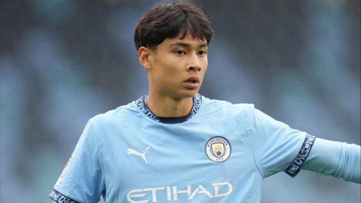 Joia de 19 anos deixa base do City para estudar Direito em Oxford