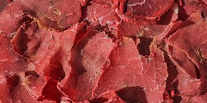 Polícia apreende 3t de carne estragada em depósito de Campinas