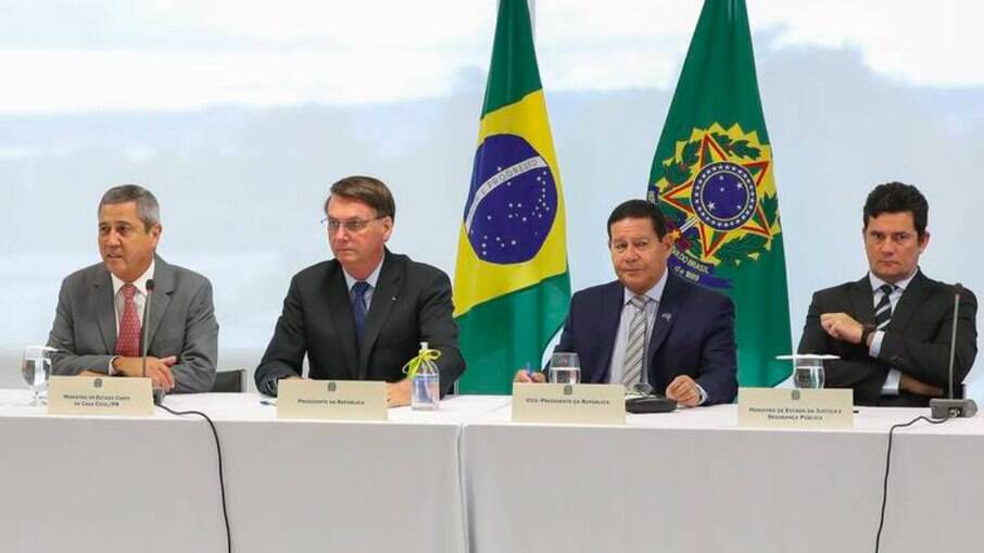 Presidente Bolsonaro durante reunião ministerial citada por Moro como prova de interferência indevida