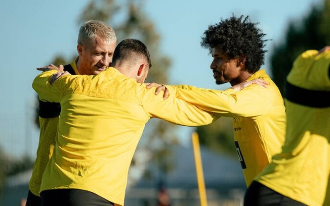 Jogadores do Borussia Dortmund durante treinamento da equipe - Foto: Divulgação / Borussia Dortmund