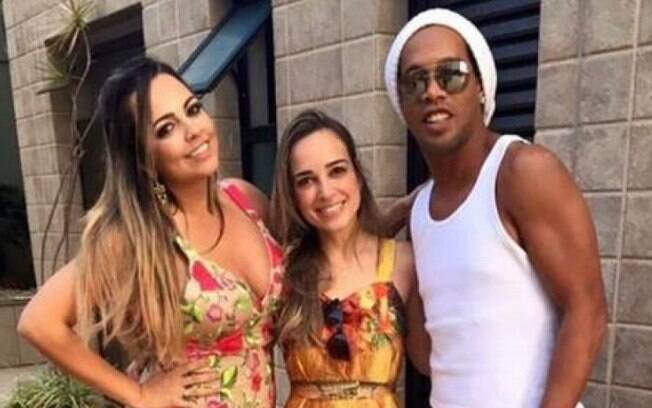 Ronaldinho Gaúcho e suas duas namoradas da época