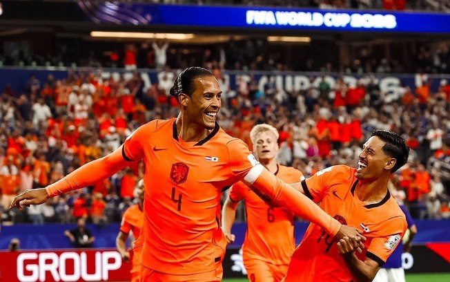 Van Dijk comemora primeiro gol da Holanda na Copa do Mundo 2026 Van Dijk comemora primeiro gol da Holanda na Copa do Mundo 2026