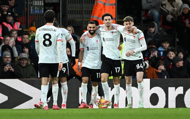 Liverpool faz jogo seguro, bate Bournemouth e amplia sua vantagem na ponta da Premier League Liverpool faz jogo seguro, bate Bournemouth e amplia sua vantagem na ponta da Premier League