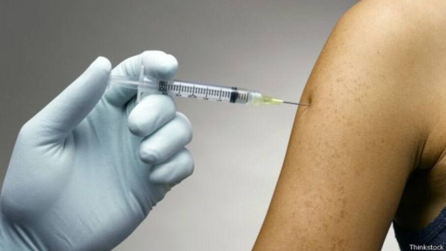 Prefeitura de SP negocia compra de 20 milhões de doses de vacinas contra Covid