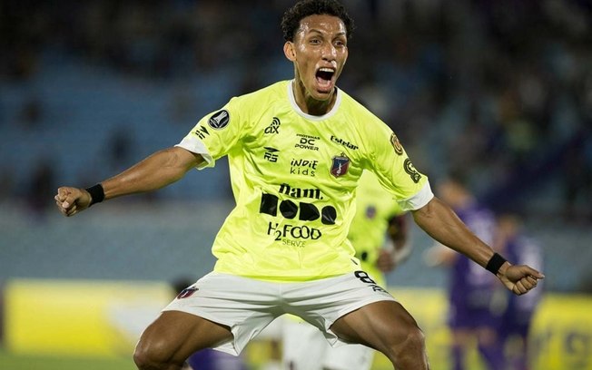 Foi a primeira vitória do clube, fora de casa, em qualquer torneio continental Foi a primeira vitória do clube, fora de casa, em qualquer torneio continental