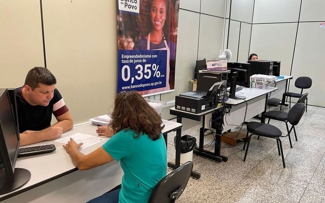 Crédito facilitado impulsiona comércio de São Carlos para as vendas de fim de ano Crédito facilitado impulsiona comércio de São Carlos para as vendas de fim de ano