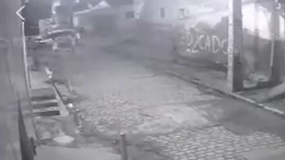 Criança foi atropelada por policial em Campina Grande.