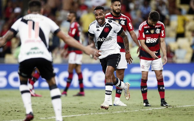 Barbieri frisa equilíbrio e crê na classificação do Vasco: ‘Decisão de 180 minutos’