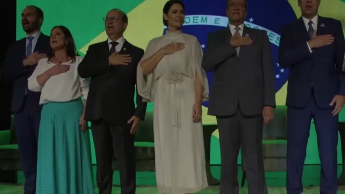 Michelle Bolsonaro toma posse como presidente do PL Mulher