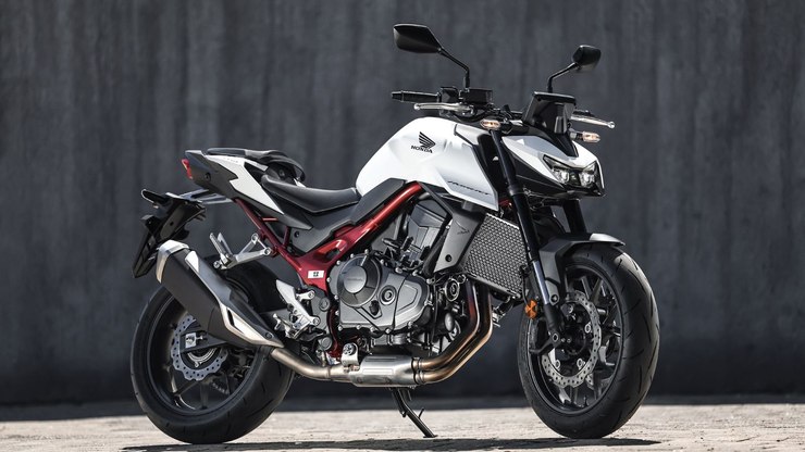 Honda lança nova CB750 Hornet com motor de 755 cc por R$ 53 mil
