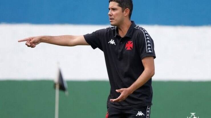 Igor Guerra analisa vitória do Vasco nos pênaltis: 'Serviu para fortalecer ainda mais, dar mais confiança'