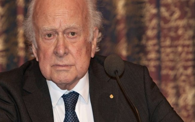 Morre Peter Higgs, físico que previu nova partícula