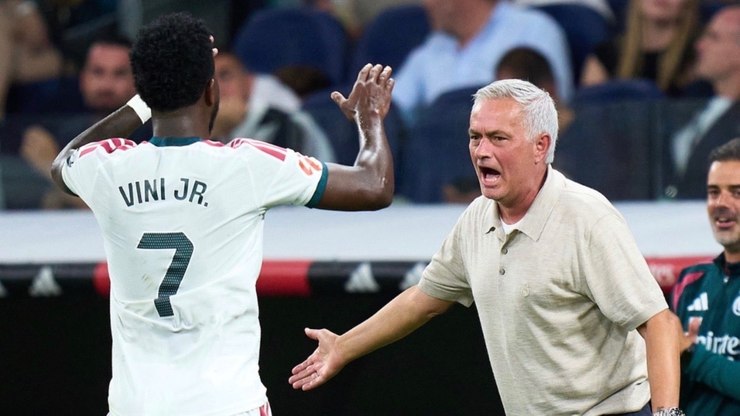 Técnico do Real Madrid faz cobrança por "outra versão" de Vini Jr