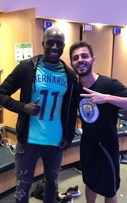 Bernardo Silva é acusado de racismo contra Benjamin Mendy, seu companheiro de Manchester City