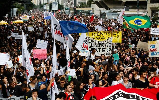 Protesto contra cortes na Educação em São Paulo.