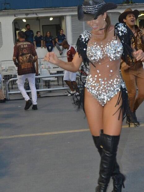 Ex-BBB's brilham no carnaval brasileiro