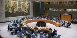 ONU adia votação sobre uso de força no Estreito de Ormuz