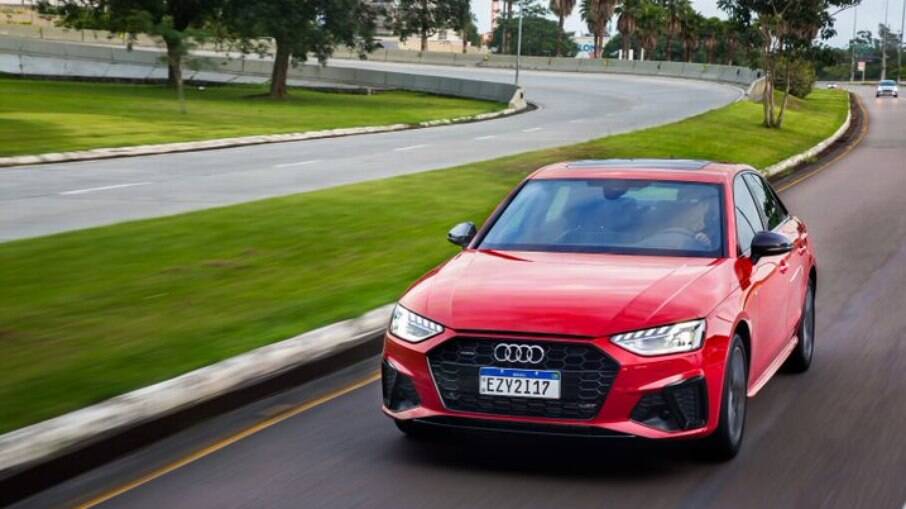 Audi A4 fica mais esportivo e ganha nova central multimídia; A5 estreia pacote de som premium