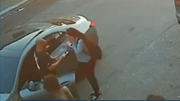 Ídolo do Corinthians vai atrás de ladrão e evita roubo de celular