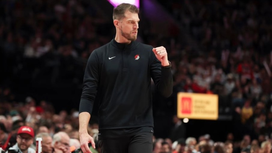 Splitter vem de uma boa passagem como técnico interino do Portland Splitter vem de uma boa passagem como técnico interino do Portland