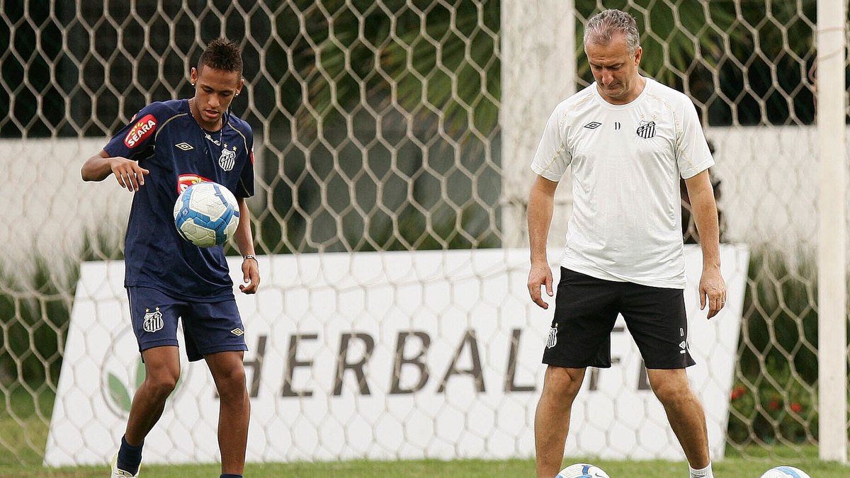 Com Neymar e companhia, Dorival Júnior comandou o Santos no título da Copa do Brasil de 2010