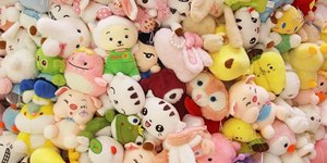 Labubu: o que são as bonecas que impulsionaram ações da Pop Mart