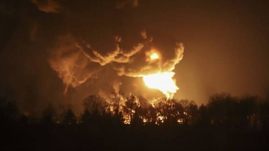 Bombardeios russos atingem a cidade ucraniana de Kharkiv