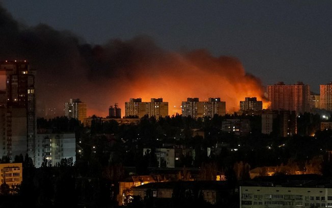 Moscou afirma ter atingido instalações ligadas à indústria militar ucraniana. Moscou afirma ter atingido instalações ligadas à indústria militar ucraniana.