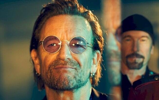 Bono e The Edge lançam uma nova versão para “Sunday Bloody Sunday”