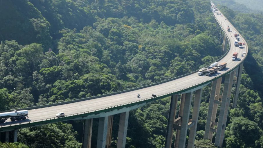 Projeto terá 21,6 km e deve melhorar fluxo de cargas entre planalto e litoral Projeto terá 21,6 km e deve melhorar fluxo de cargas entre planalto e litoral