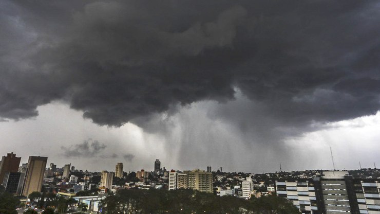 Chuva avança na região Sul e chega ao RS
nesta quinta (11)