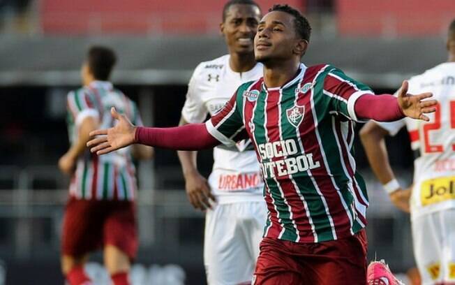 Wendel comemora gol de empate do Fluminense diante do São Paulo