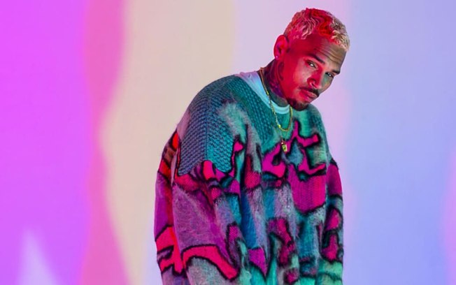 Chris Brown lança “Breezy”, o 12º álbum de sua carreira