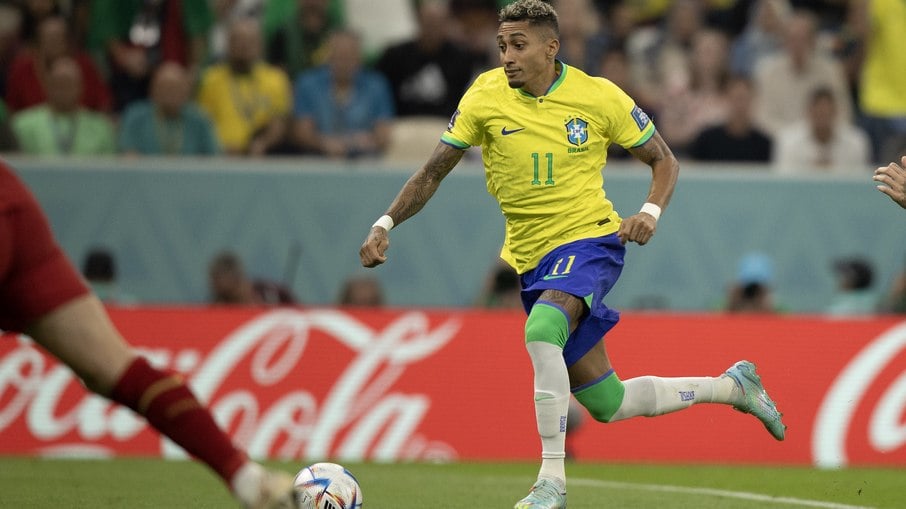 Raphinha saiu em defesa de Neymar nas redes sociais
