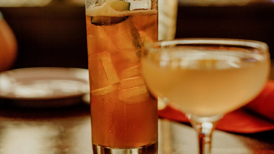 Brasil conta pelo menos seis óbitos relacionados à intoxicação por metanol Brasil conta pelo menos seis óbitos relacionados à intoxicação por metanol