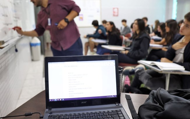 Docentes usam inteligência artificial para inovar e engajar alunos Docentes usam inteligência artificial para inovar e engajar alunos