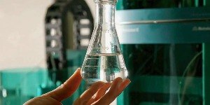 Cegueira e sequelas neurológicas estão entre os riscos do metanol