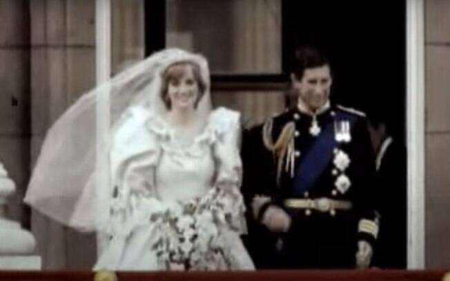 Estilista rasgava croquis do vestido de noiva da Princesa Diana