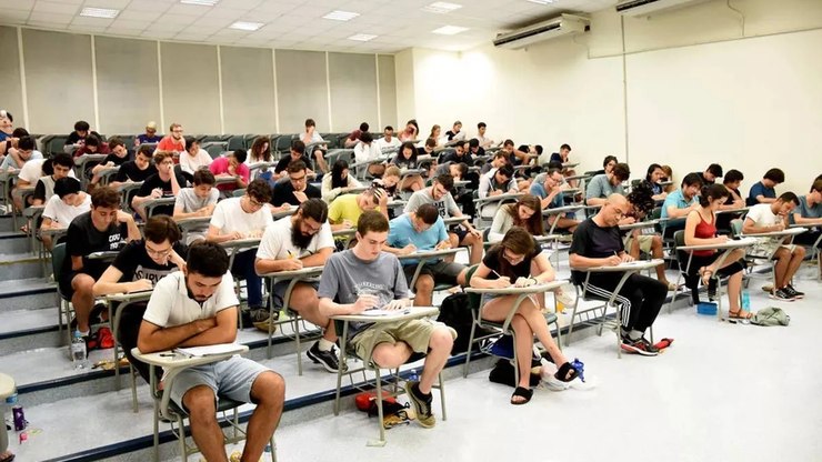 Unicamp: 49,5% dos aprovados no vestibular são de escola pública