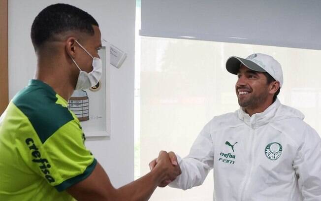 'Emocionado', Murilo diz que aceitou proposta do Palmeiras 'logo de cara'