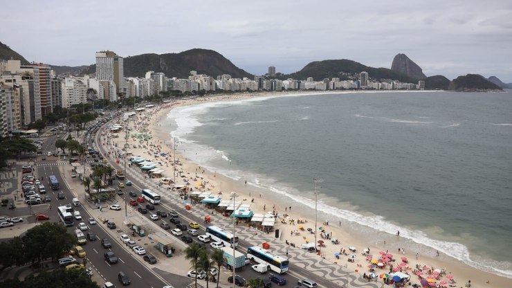 Sábado quente marca show de Shakira; veja previsão para o Brasil